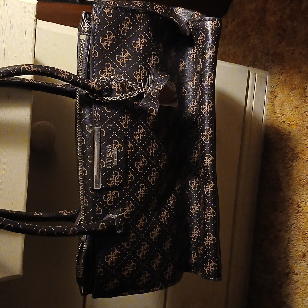 Guess purse